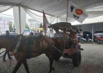 Naik Bendi, PKS Sidoarjo Daftarkan Bacaleg ke KPU