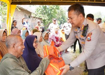 Polresta Sidoarjo Adakan Baksos Hari Bhayangkara Ke-77