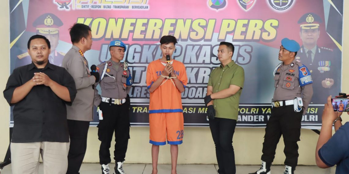 Leher Disayat, Pemuda Curi Uang dan HP Cewek Bokingan