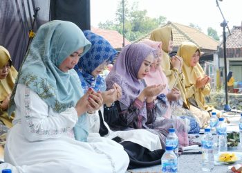 Ning Sasha Istri Bupati Sidoarjo Menyapa Emak-Emak Jama’ah Pengajian Rutin PKK