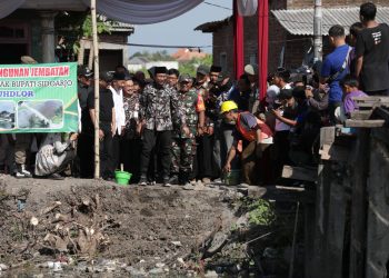 Bupati Gus Muhdlor Memulai Pembangunan Jembatan Shiratal Mustaqim Klurak Candi