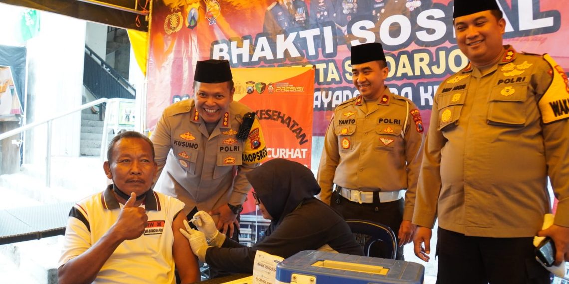 Polresta Sidoarjo Adakan Bakti Sosial dan Kesehatan Hari Bhayangkara ke-77