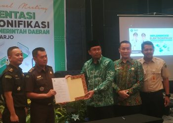 Layanan Retribusi Manual Akan Dihapus, Gus Muhdlor Siapkan Skema Digital