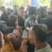 Sertifikat Tanah Tak Segera Diserahkan, Ratusan Warga Perumahan Renojoyo Nekad Menginap di BPN Sidoarjo