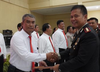 Polresta Sidoarjo Beri Penghargaan Forkopimda, Masyarakat dan Anggota Berprestasi