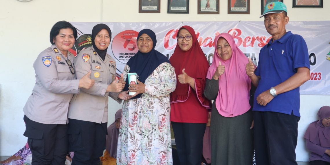 Sambut HUT Polwan Ke-75, Srikandi Sidoarjo Sapa Warga