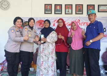 Sambut HUT Polwan Ke-75, Srikandi Sidoarjo Sapa Warga