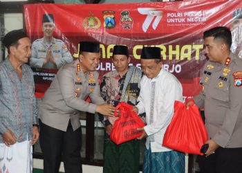 Jumat Curhat Bersama Kapolresta Sidoarjo di Desa Kedensari