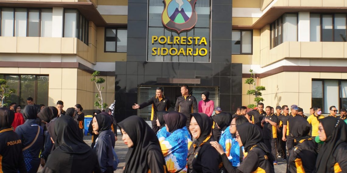 Olahraga Bersama dan Bazar Sambut HUT Polwan Ke-75