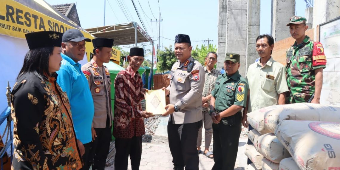 Polresta Sidoarjo Bantu Pembangunan Masjid di Sawocangkring Wonoayu