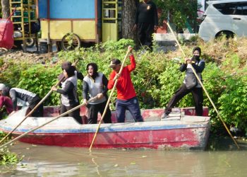 Srikandi Polresta Sidoarjo Peduli Masjid dan Sungai Sidokepung Buduran