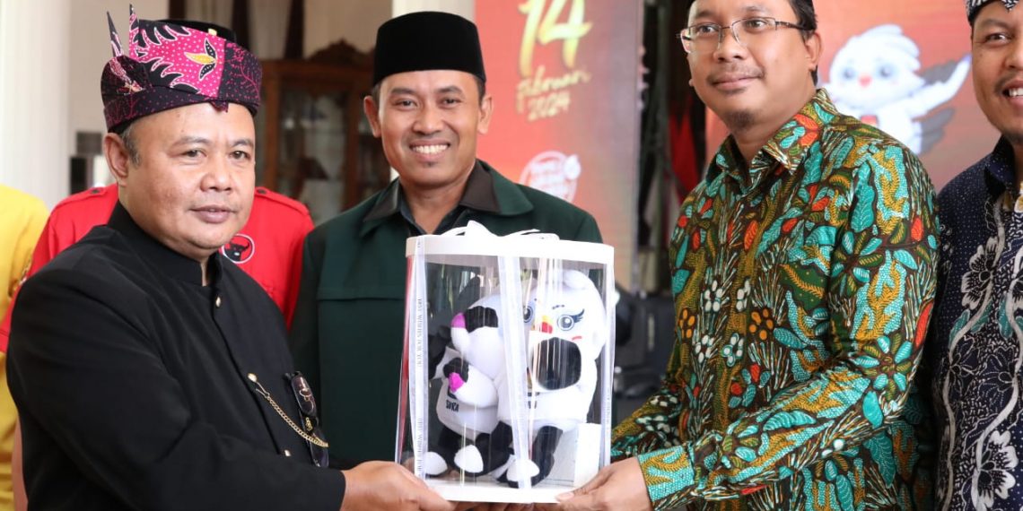 Kirab Pemilu 2024, Bupati Gus Muhdlor Dorong Penguatan Pendidikan Politik Bagi Pemilih Pemula