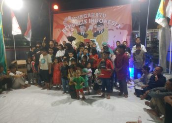 Ratusan Warga RT 27 GCM Gelar Malam Tirakatan Jelang 17 Agustus