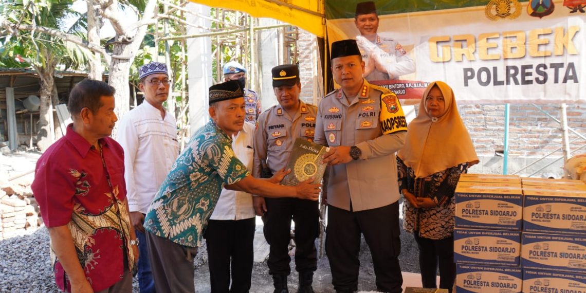 Jumat Curhat Polresta Sidoarjo di Desa Jumput Rejo