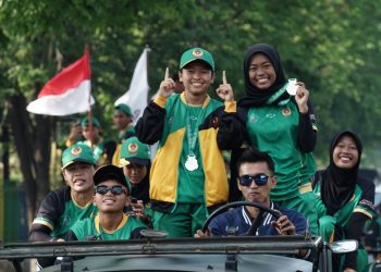 Kirab Atlet Sepak Bola Porprov Jatim 2023, Bupati Gus Muhdlor Siapkan Bonus Ratusan Juta