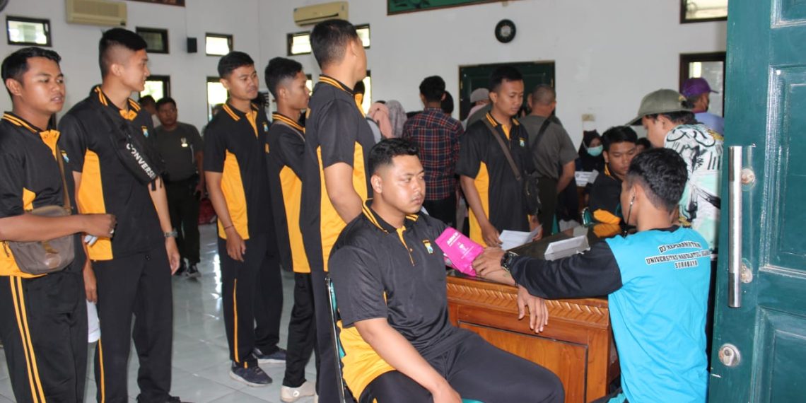 Soliditas Sinergitas, Anggota Polresta Sidoarjo Donor Darah di Kodim 0816