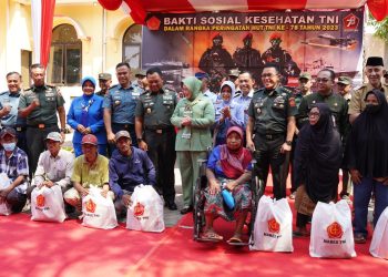 Warga Bangkalan Antusias Ikuti Baksos Kesehatan HUT Ke-78 TNI