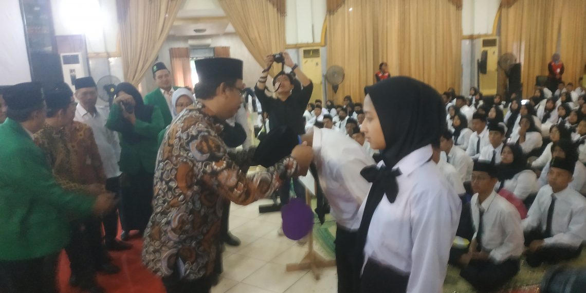 Bupati Sidoarjo Gus Muhdlor Beri Pembekalan Mahasiswa Baru Unusida