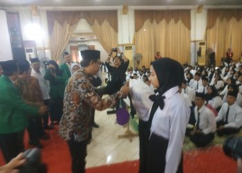 Bupati Sidoarjo Gus Muhdlor Beri Pembekalan Mahasiswa Baru Unusida