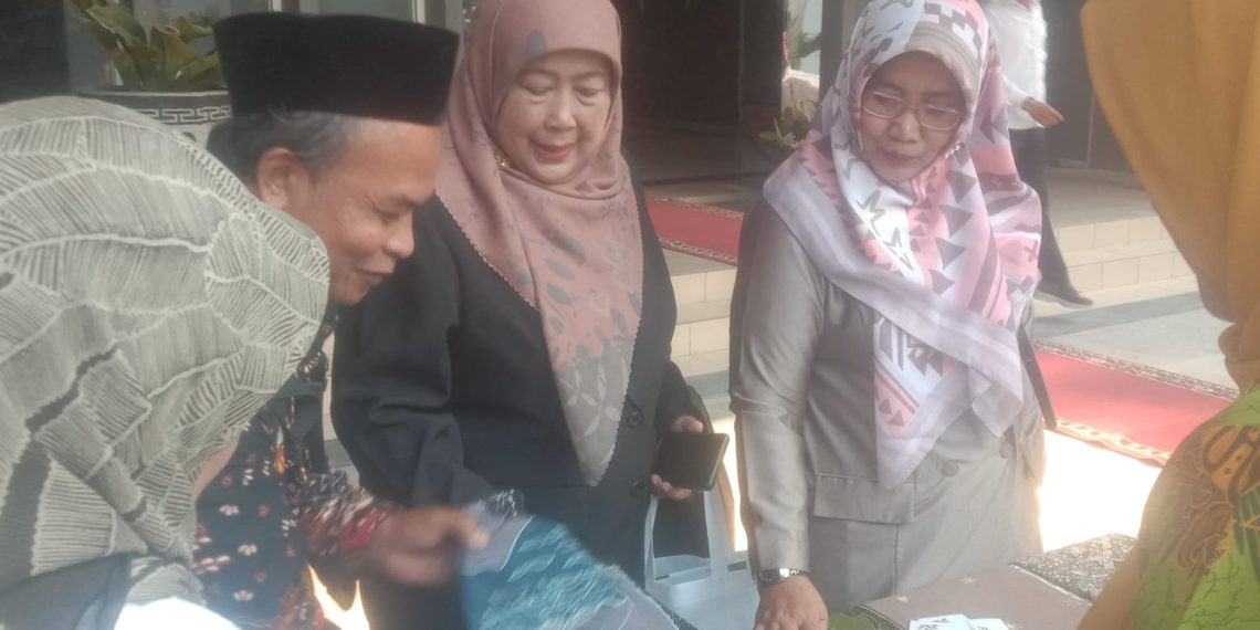 Batik Motif Mangrove Ramaikan Persaingan Batik Lokal Pasuruan