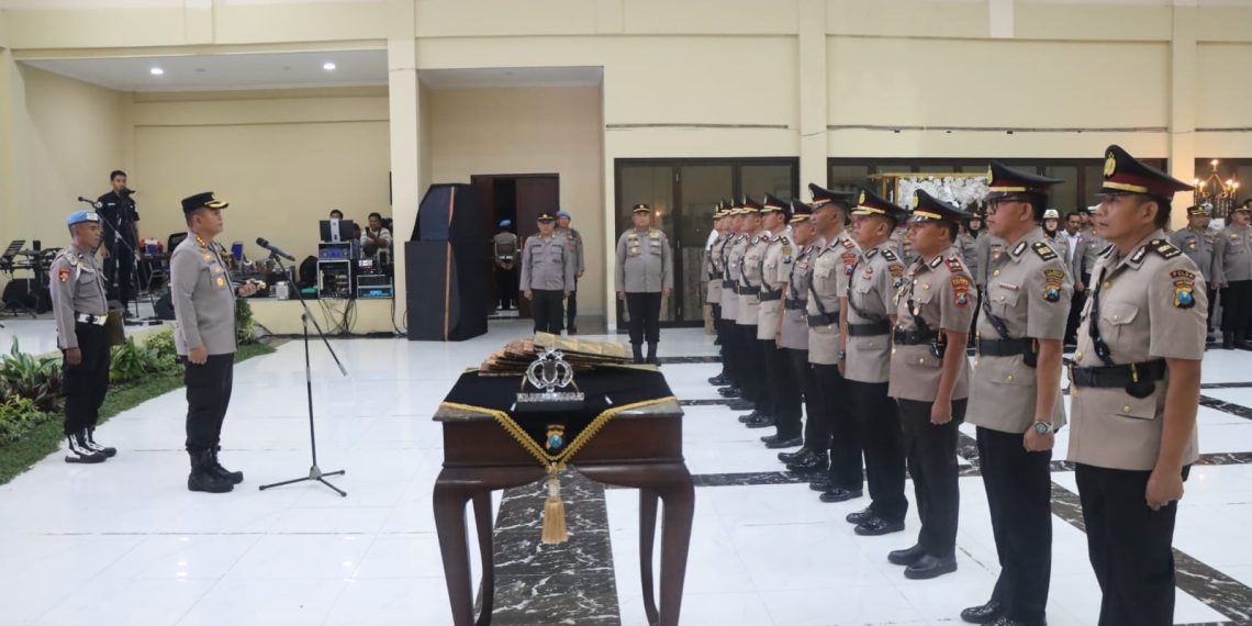 Kapolresta Sidoarjo Pimpin Sertijab Kabag Ops, Kasat Lantas dan Empat Kapolsek