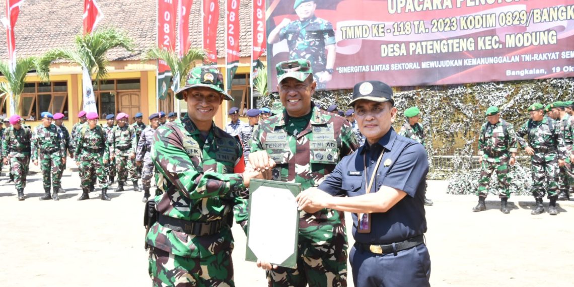 Danrem 084/Bhaskara Jaya Tutup TMMD Ke-118 di Bangkalan