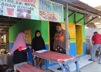 Bupati Gus Muhdlor Renovasi 410 Warung Rakyat