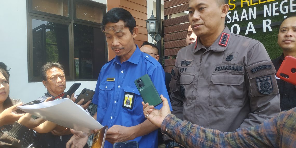 Kanwil DJP Jatim II Limpahkan Dua Berkas Pidana Pajak In Absentia ke Kejari