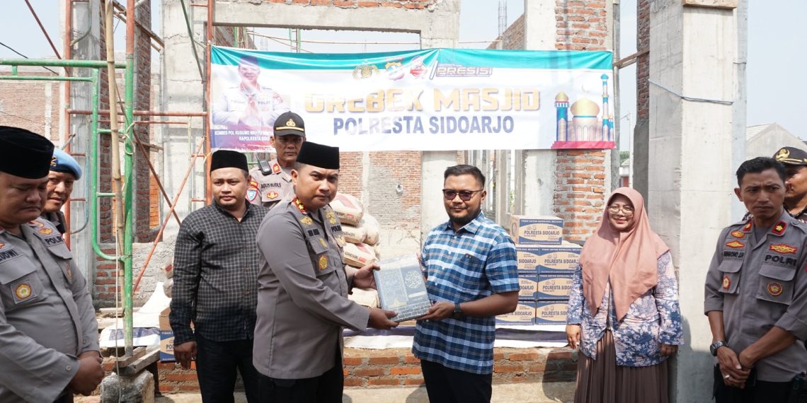 Polresta Sidoarjo Jumat Curhat dengan Warga Krembangan Taman