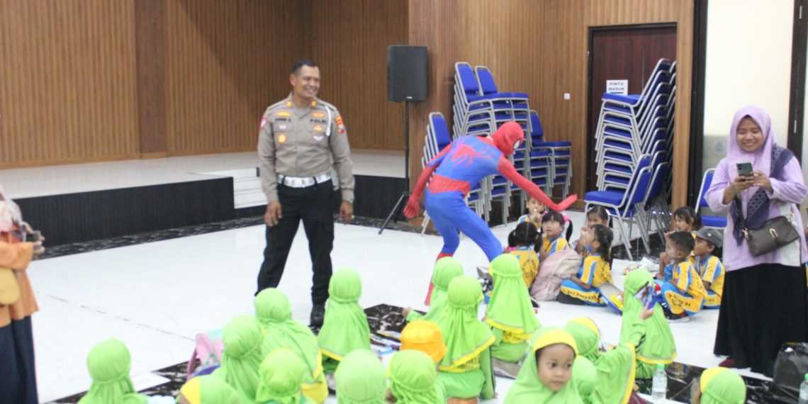 Polisi Sahabat Anak, Edukasi Tertib Berlalu Lintas Sejak Dini