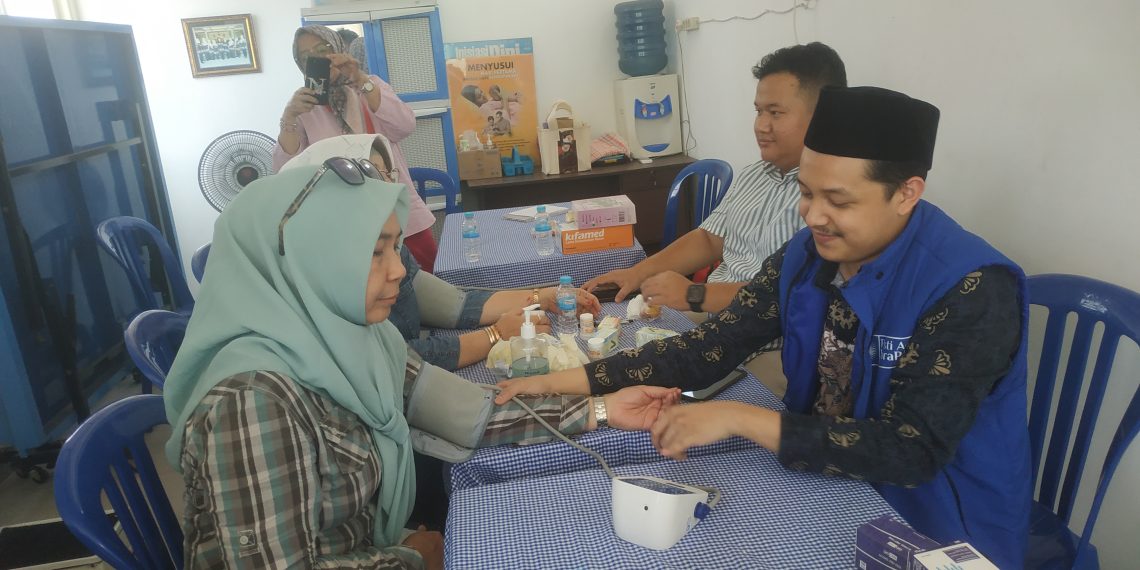 Caleg PAN Hilmi Gelar Pemeriksaan dan Konsultasi Kesehatan Gratis Warga Pondok Candra