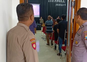 Polisi Sidoarjo Berikan Rasa Aman dan Nyaman Ibadah di Gereja