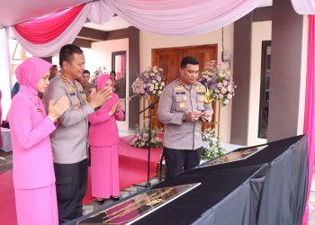 Kapolresta Sidoarjo Resmikan Gedung Bhayangkari, Gedung K9 dan Pospol Porong