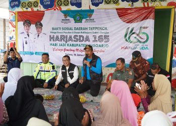 Ketua DPRD Sidoarjo H Usman Bersama Bupati Gus Muhdlor Baksos di Dusun Terpencil