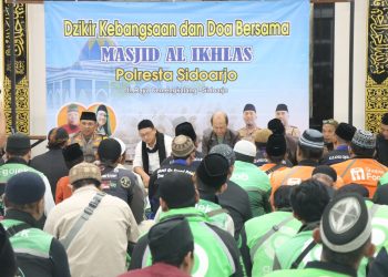 Polisi dan Ojol Doa Bersama untuk Pemilu 2024 Damai Sidoarjo