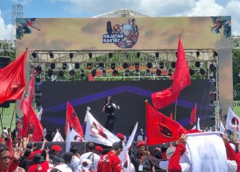 Puluhan Ribu Kader Banteng se-Jatim Hadiri Kampanye Ganjar di GOR Sidoarjo