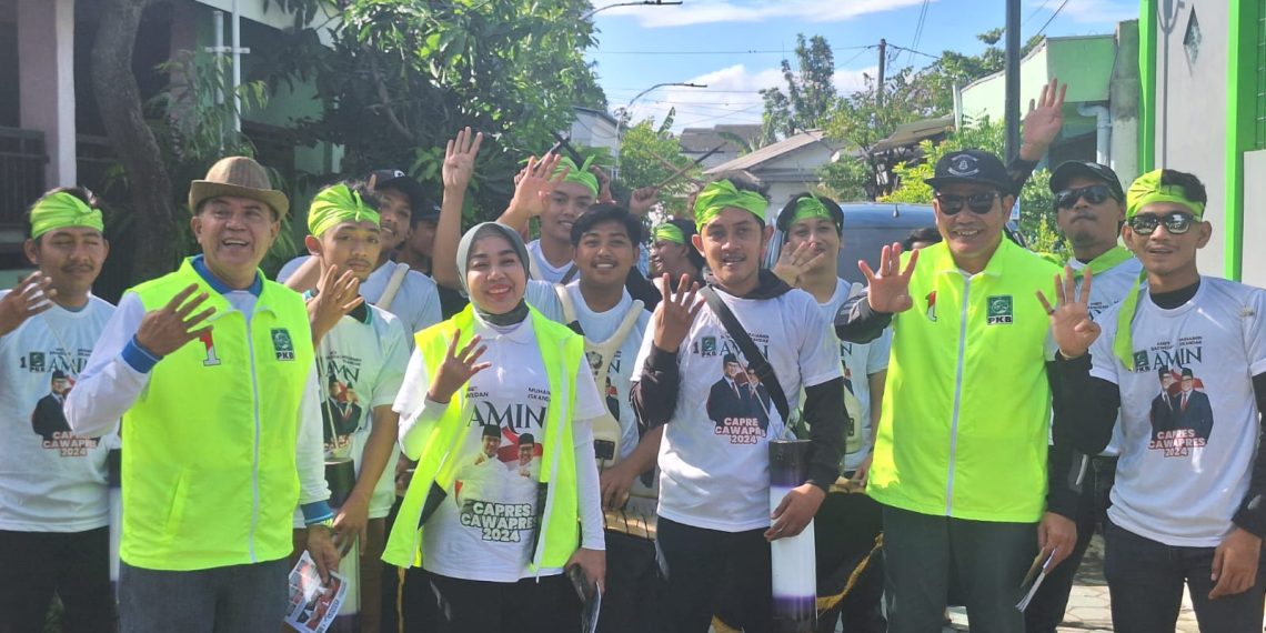 Jalan Kaki Keliling Desa Kramat Jegu, Caleg DPRD Jatim Hj Sriatun dari PKB Kampanye AMIN