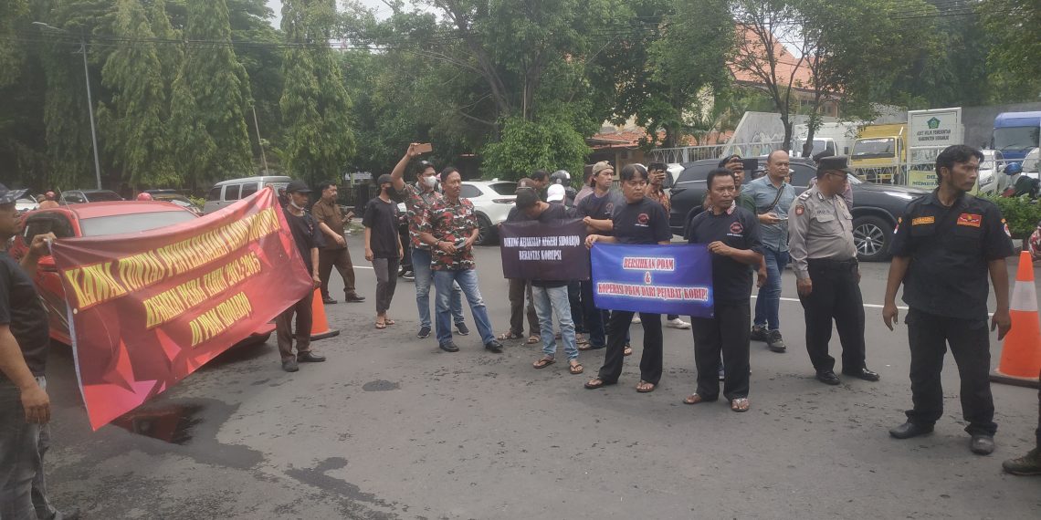 Didemo LSM, Kejari Sidoarjo Janji Tuntaskan Pengusutan Korupsi Penghapusan Utang PDAM Delta Tirta