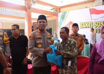 TNI-Polri Gelar Bakti Sosial dan Kesehatan di Desa Kedungcangkring Jabon