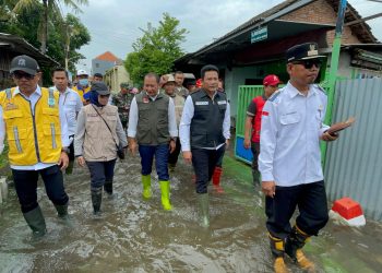 Banjir Waru, Wabup Subandi Instruksikan Dinas PUBMSDA Segera Normalisasi Sungai Dangkal