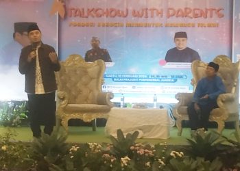 Hadirkan Ust Hilman Fauzi, SD Muhammadiyah 3 IKROM Wage Gelar Talk Show With Parent