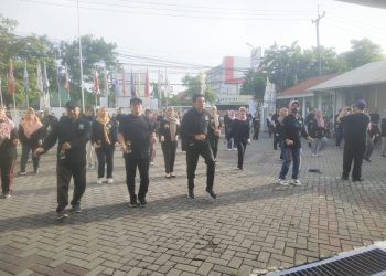 KPU Sidoarjo Gelar Senam Sehat Seluruh Anggota KPPS Jelang Coblosan Pemilu 2024