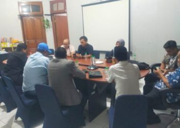 Tepis Money Politics, Caleg DPR RI Rahmat Muhajirin Laporkan Video Bagi Uang ke Bawaslu Jatim