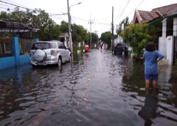 Sudah 10 Hari Banjir di Perumahan Pejaya Anugerah Desa Kramat Jegu Taman Belum Surut