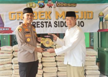 Ramadhan Berbagi, Polresta Sidoarjo Bantu Renovasi Mushola