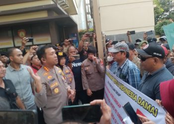 Humanis, Kapolresta Sidoarjo Temui Pendemo Tuntut Kejelasan Akses Sirekap