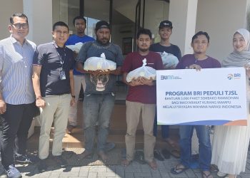 Berbagi Bahagia di Bulan Ramadhan, Branch Office Sidoarjo Bagikan Paket Sembako Warga Sidoarjo Melalui Yayasan Insan Kurnia
