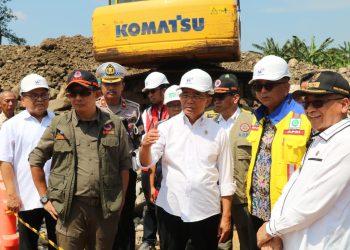 Tol Bocimi Longsor, Menko Muhadjir Minta Maaf
