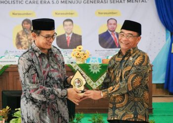 Menko PMK Apresiasi  Program Studi Akupunktur dan Herbal di UMUKA Solo