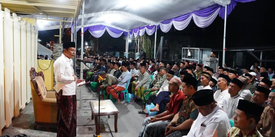 Genjot Pelayanan Prima, Plt Bupati H Subandi Minta Kades Optimalkan Aplikasi Si Praja